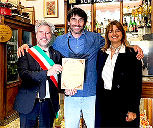 Premiati dal sindaco i 145 anni dell’Antica Fabbrica del Buccellato di Lucca