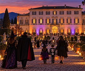 Halloween alla Villa Reale di Marlia: una notte di mistero, spettacoli e fuochi sul lago