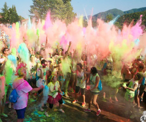 Piazza al Serchio: torna la Color Vibe, la corsa “più colorata e divertente del mondo”